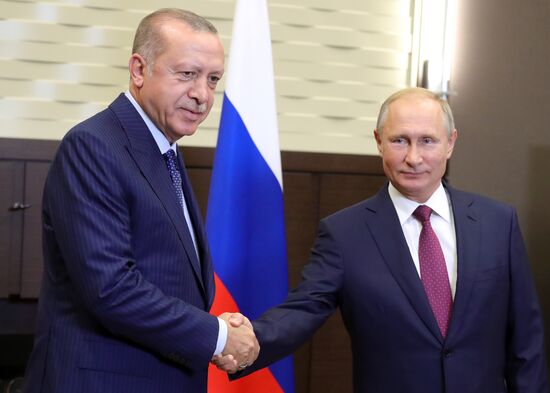 Vladimir Putin meets with Turkish President Recep Erdogan