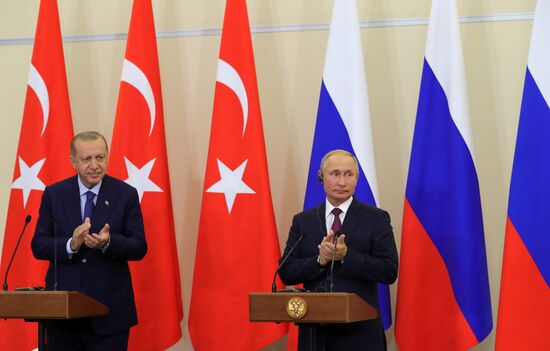 Vladimir Putin meets with Turkish President Recep Erdogan