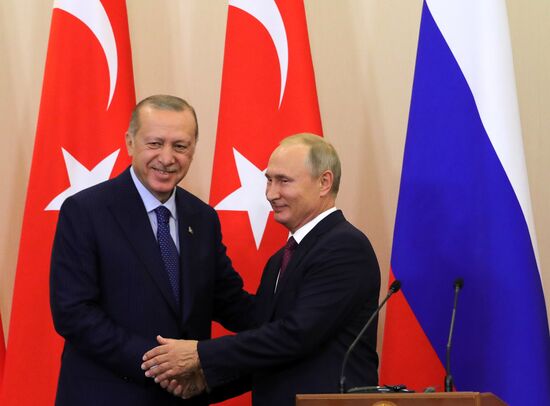 Vladimir Putin meets with Turkish President Recep Erdogan