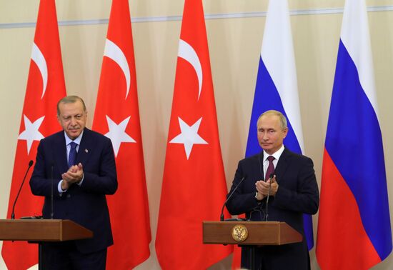 Vladimir Putin meets with Turkish President Recep Erdogan
