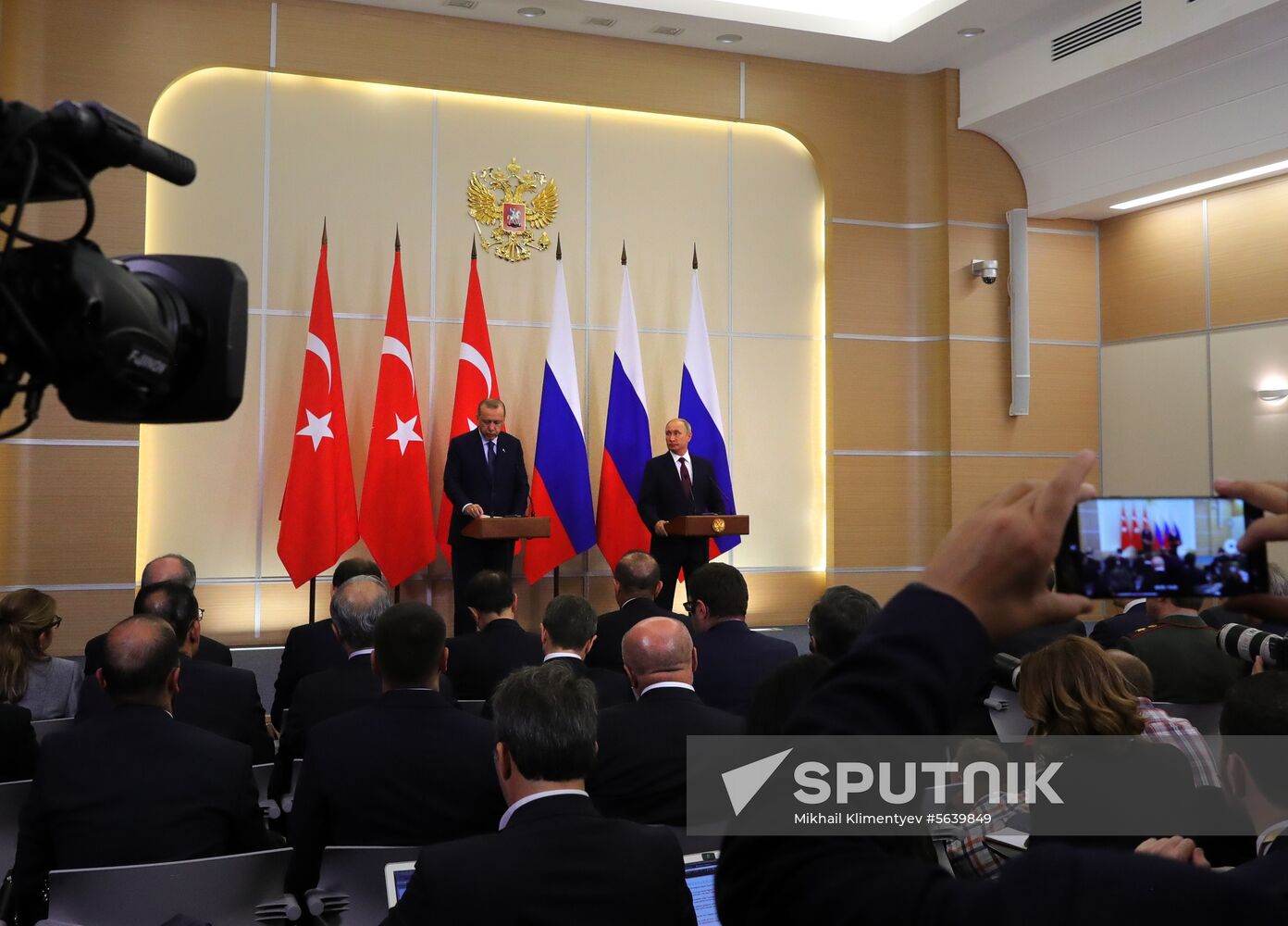 Vladimir Putin meets with Turkish President Recep Erdogan