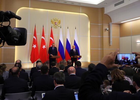 Vladimir Putin meets with Turkish President Recep Erdogan