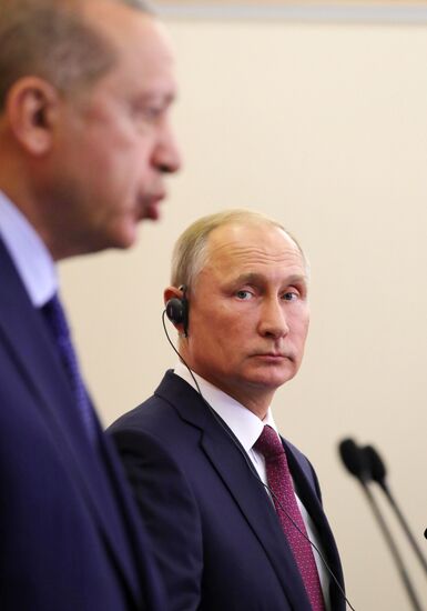 Vladimir Putin meets with Turkish President Recep Erdogan