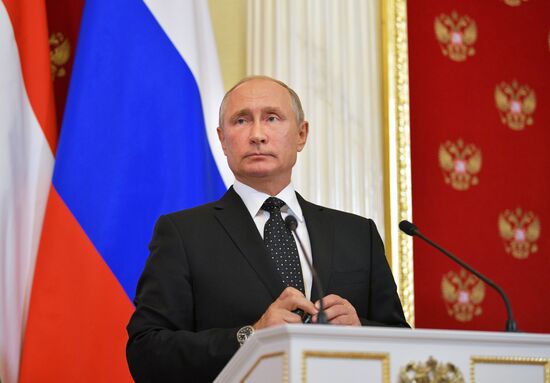 Russian President Vladimir Putin meets with Hungarian Prime Minister Viktor Orban