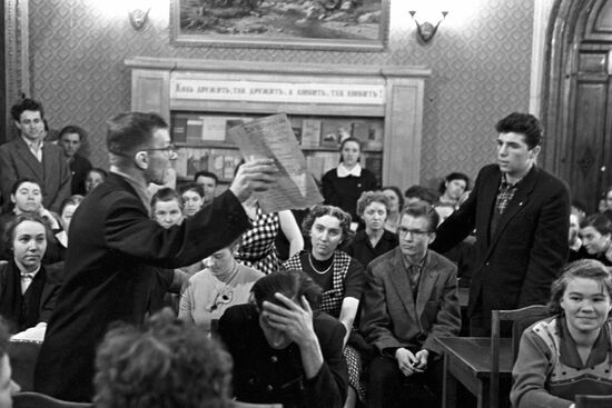 Debates "You must believe in love"