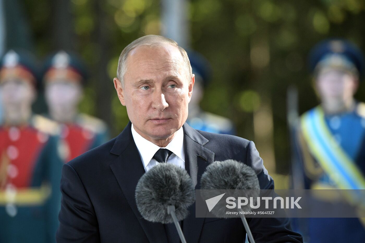 President Vladimir Putin visits Patriot park