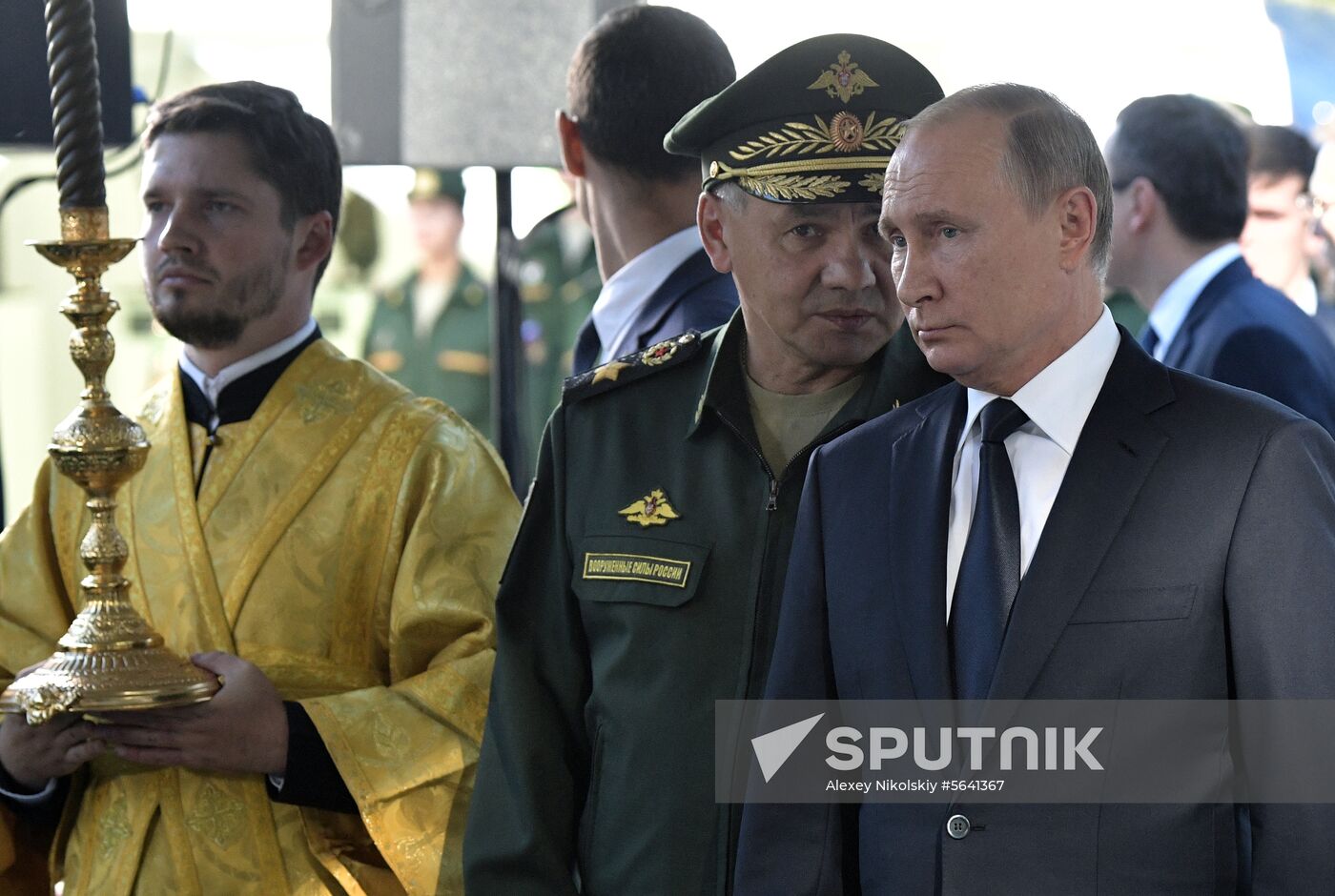 President Vladimir Putin visits Patriot park