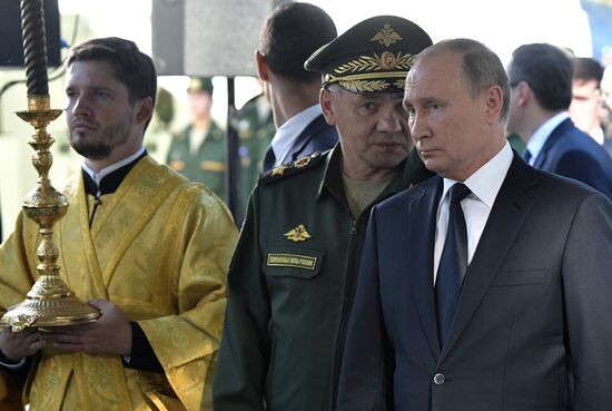 President Vladimir Putin visits Patriot park