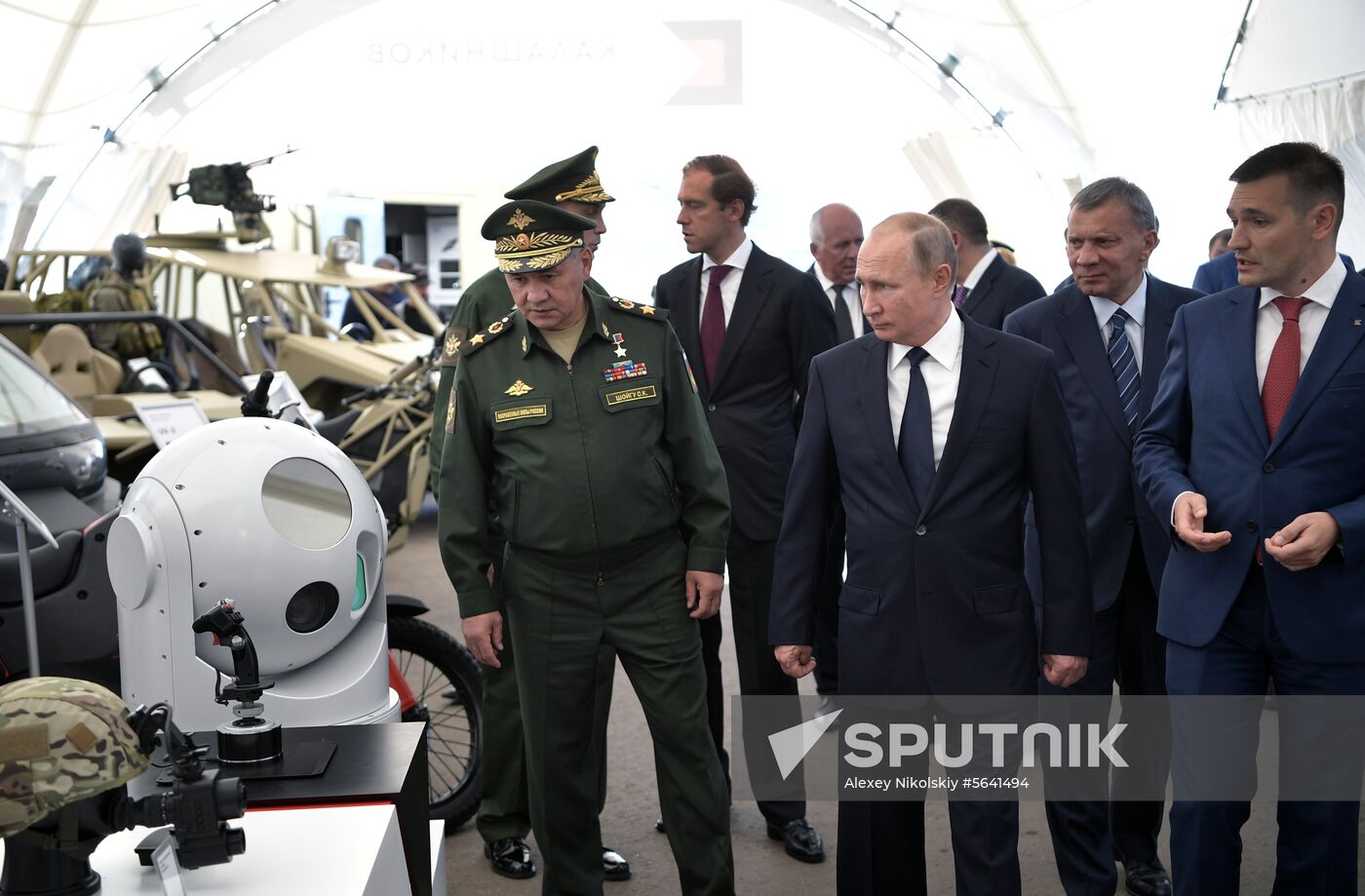 President Vladimir Putin visits Patriot park