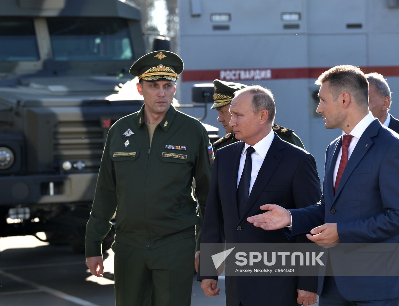 President Vladimir Putin visits Patriot park