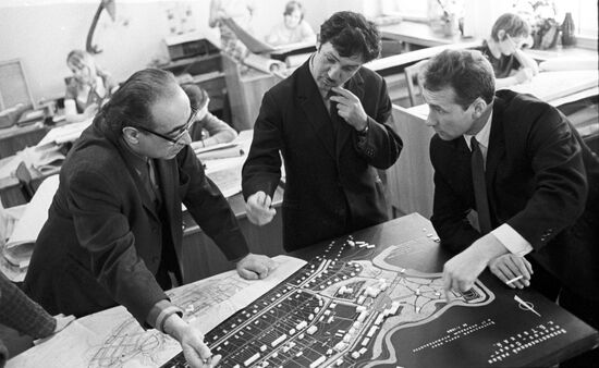 Soviet builders