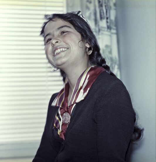 Uzbek schoolgirl