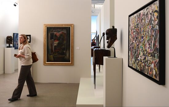 Russia Art Salon