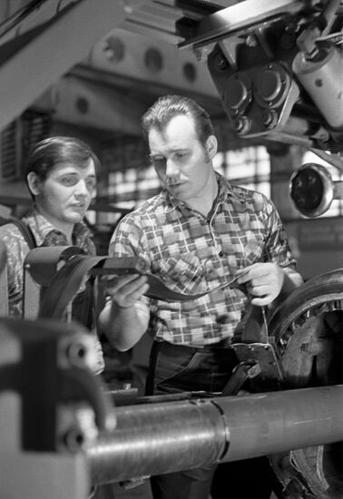 Tire assembler Vankov