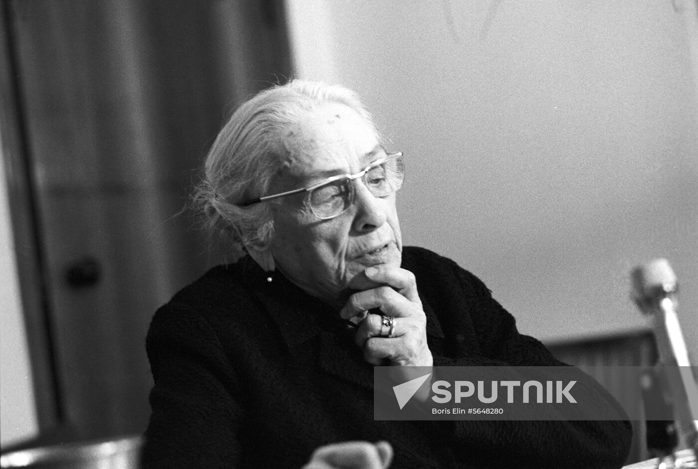 Leader of Spanish Communist Party Dolores Ibarruri