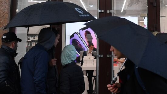 Russia New iPhones