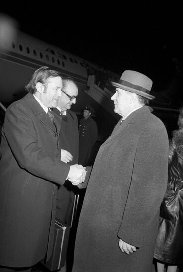 Iceland's Foreign Minister Augustsson visits USSR