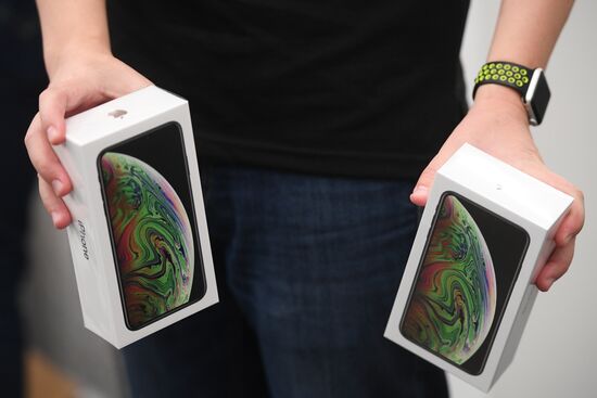 Russia New iPhones