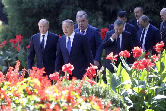 President Vladimir Putin attends CIS Heads of State Council meeting in Dushanbe