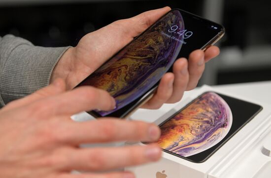 Russia New iPhones