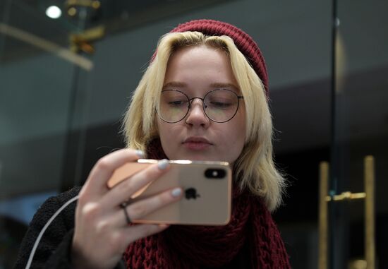 Russia New iPhones