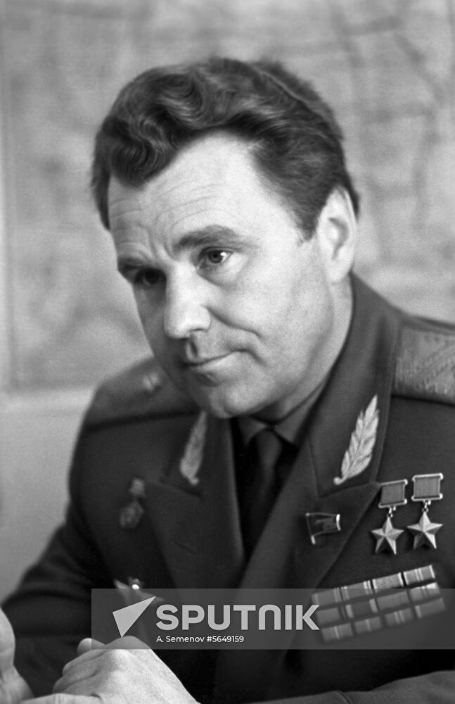 Pilot cosmonaut Vladimir Shatalov