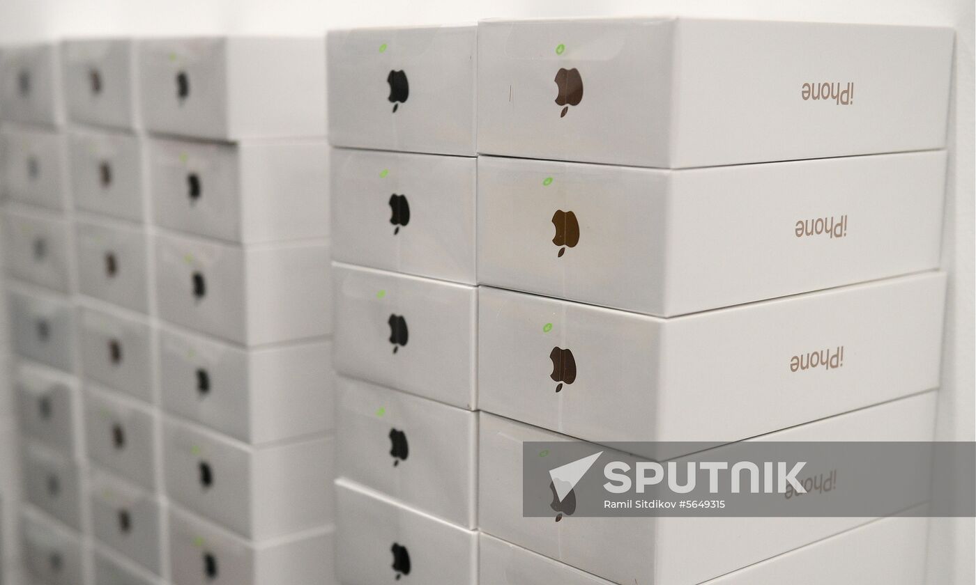 Russia New iPhones