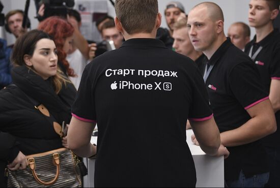 Russia New iPhones