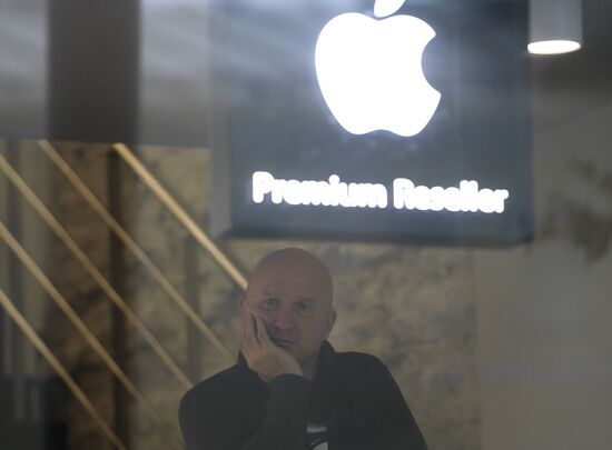 Russia New iPhones