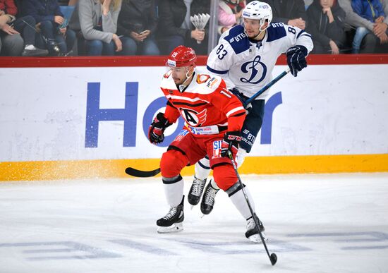Russia Ice Hockey Avtomobilist - Dynamo