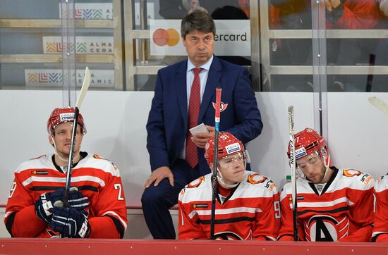 Russia Ice Hockey Avtomobilist - Dynamo