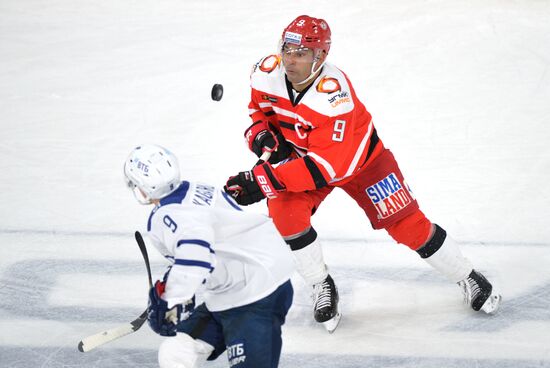 Russia Ice Hockey Avtomobilist - Dynamo