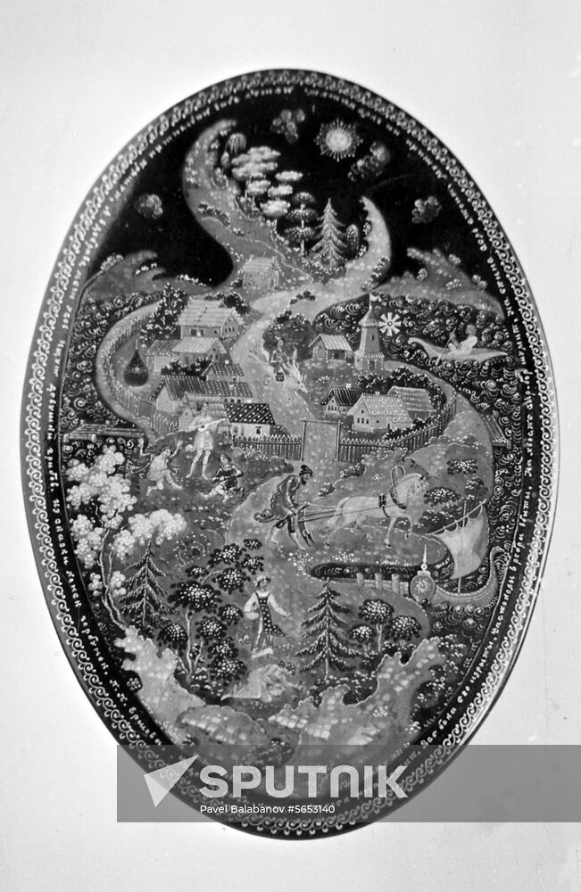 Palekh lacquer miniature