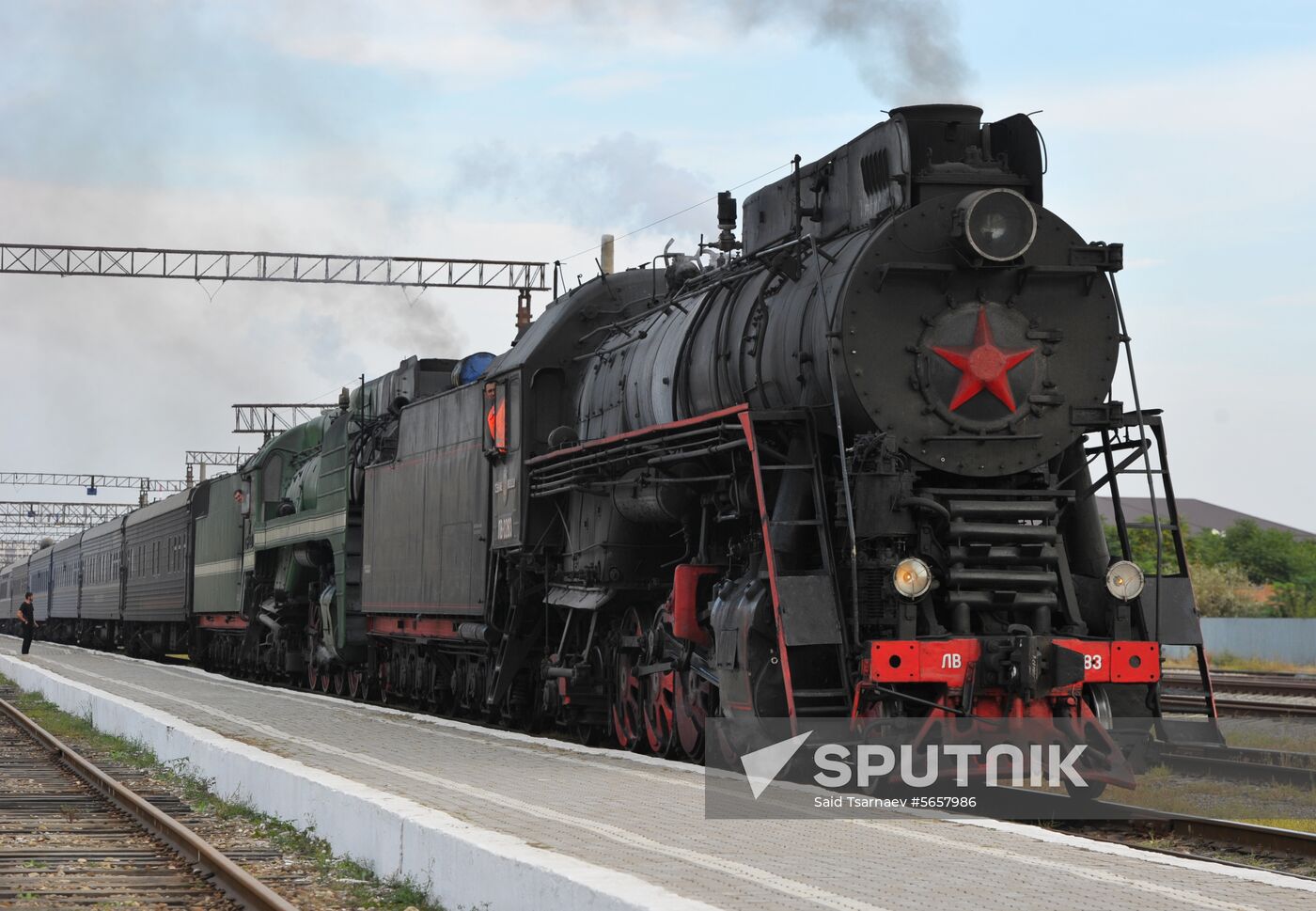 Golden Eagle train arrives in Grozny