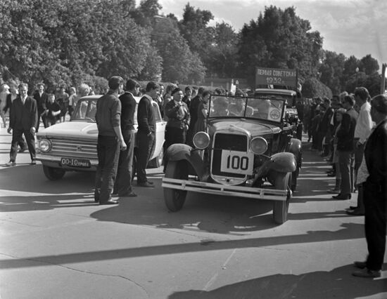 Vintage car parade in Moscow