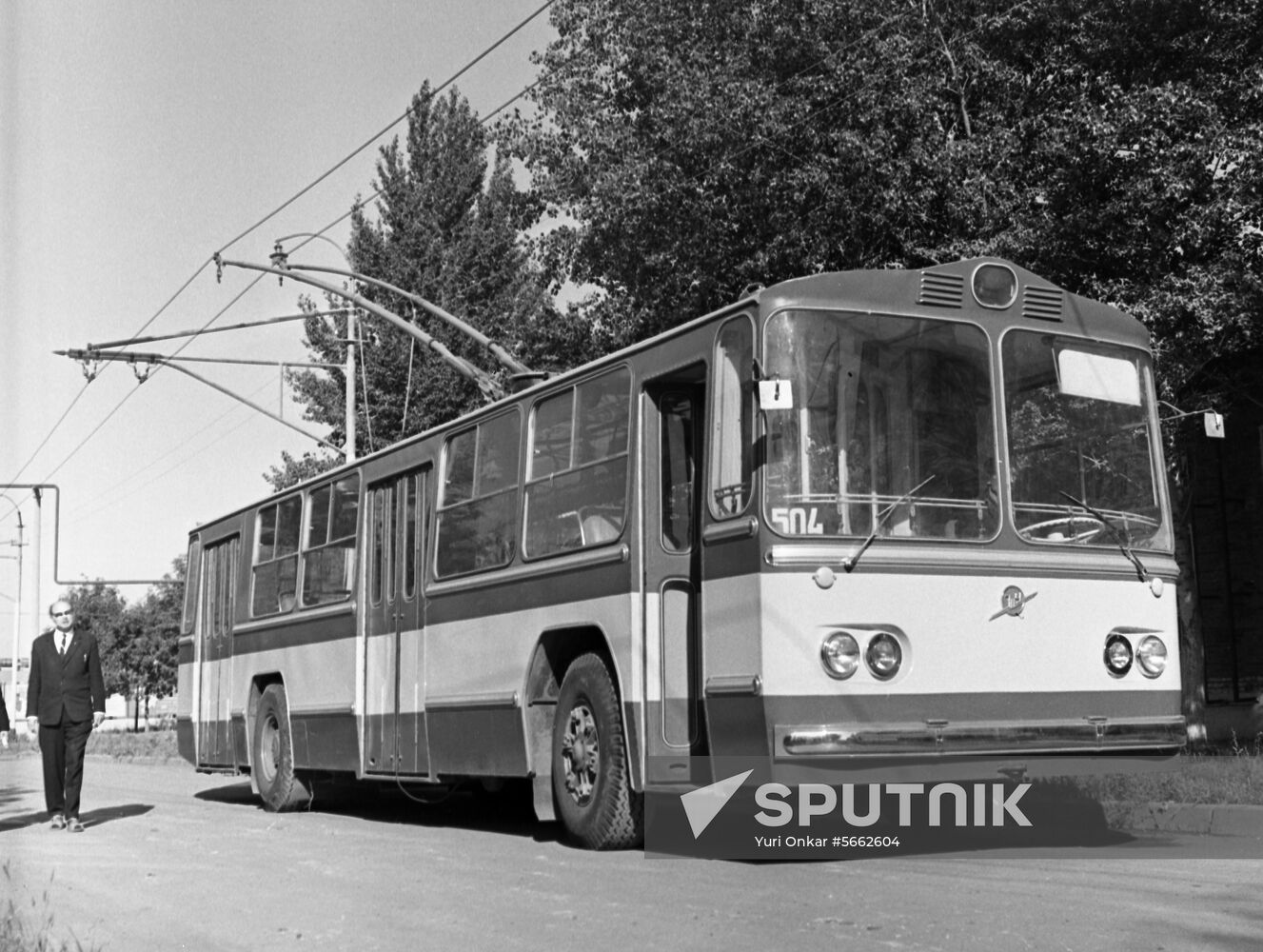 Model ZiU-9 trolleybus