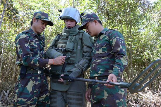 Laos Russia Sappers