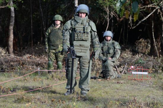 Laos Russia Sappers