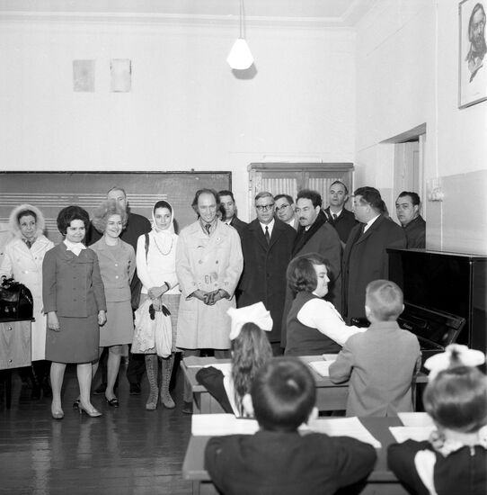 Canadian Prime Minister Pierre Trudeau visits USSR