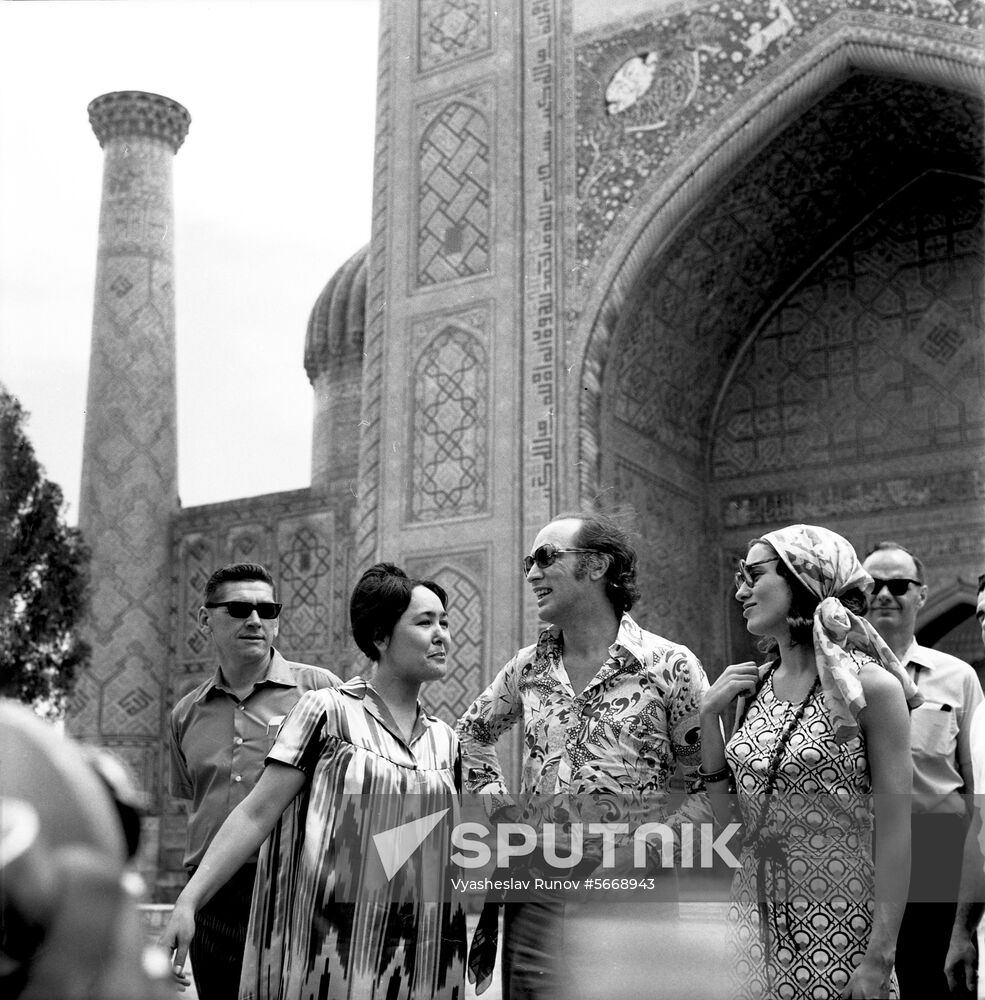 Canadian Prime Minister Pierre Trudeau visits USSR