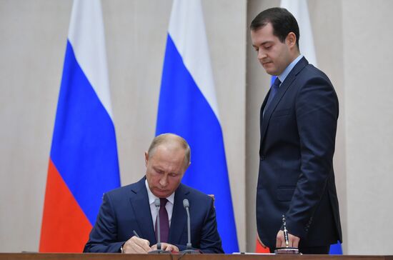 President Vladimir Putin meets with Egyptian President Abdel Fattah el-Sisi