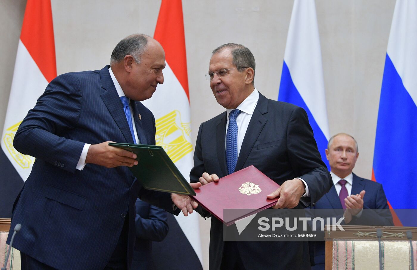 President Vladimir Putin meets with Egyptian President Abdel Fattah el-Sisi