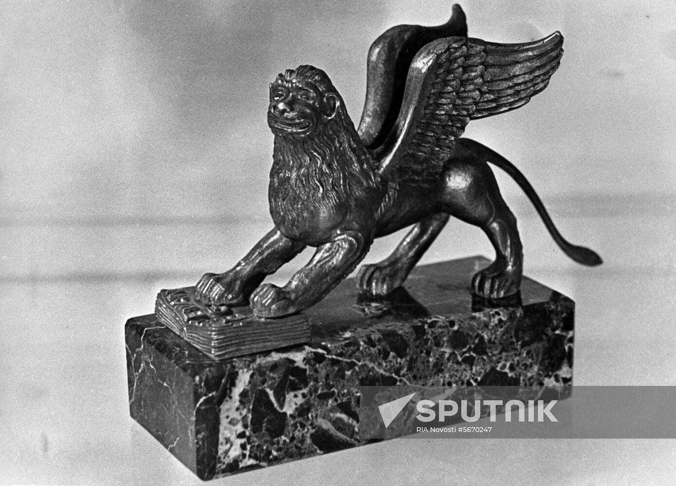 Lion of Saint Mark figurine