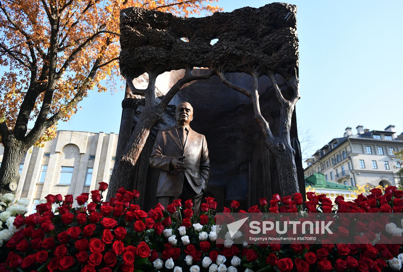 Russia Uzbekistan Karimov Statue