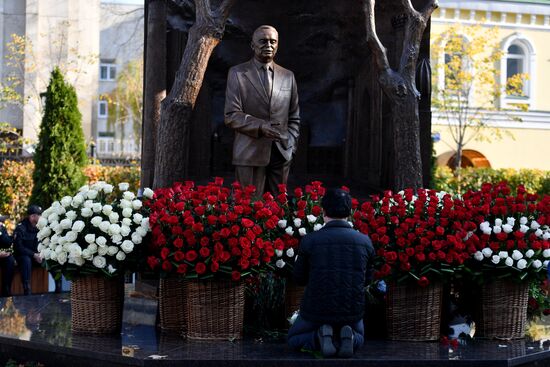 Russia Uzbekistan Karimov Statue