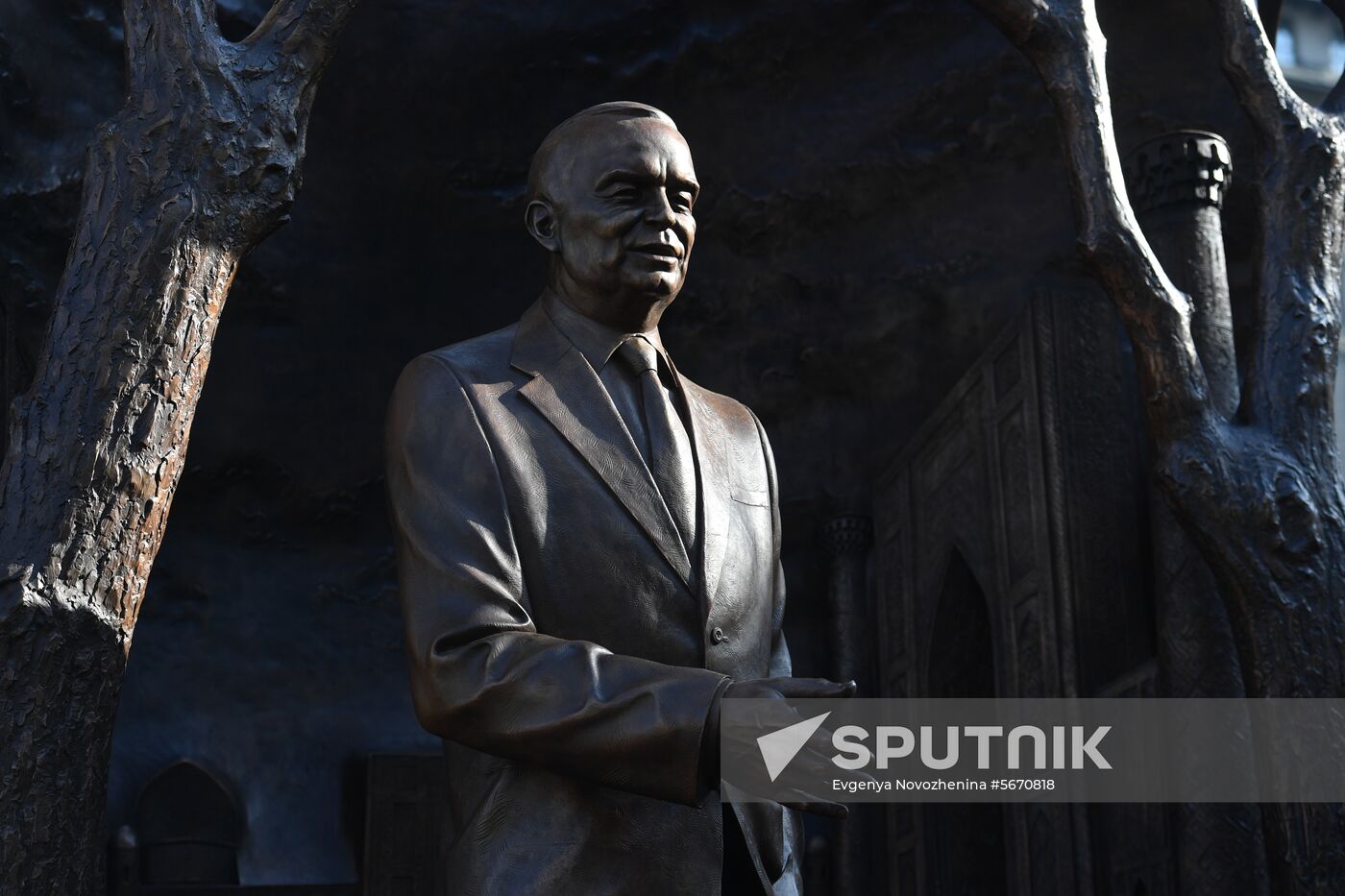 Russia Uzbekistan Karimov Statue