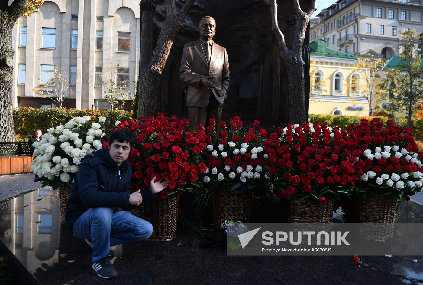 Russia Uzbekistan Karimov Statue