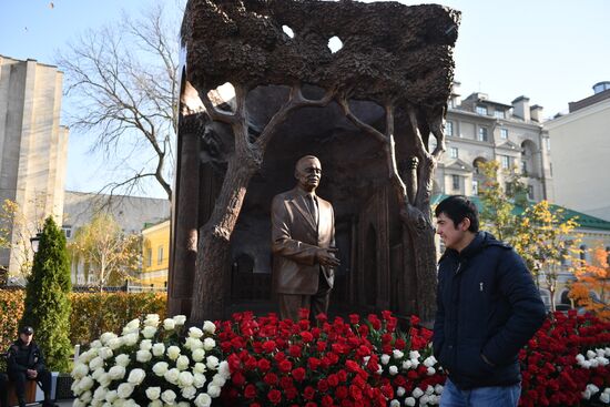 Russia Uzbekistan Karimov Statue