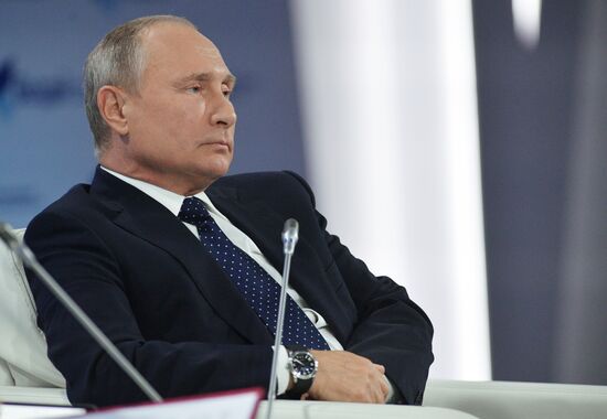 President Putin attends Valdai Club meeting