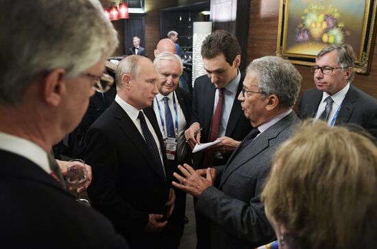 President Putin attends Valdai Club meeting